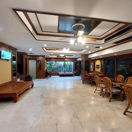 Traveller Inn Hotel Chiang Mai Exteriör bild