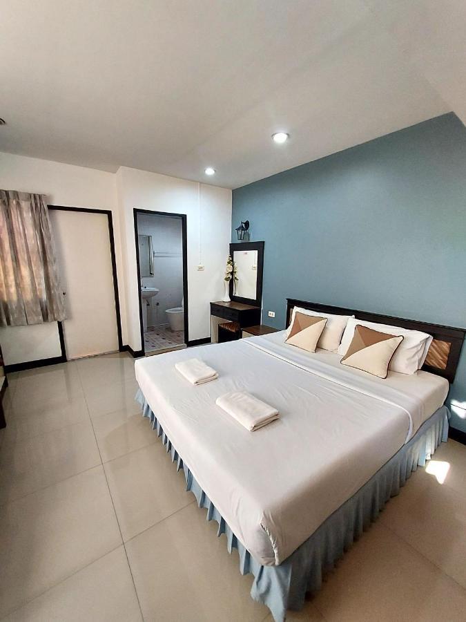 Traveller Inn Hotel Chiang Mai Exteriör bild