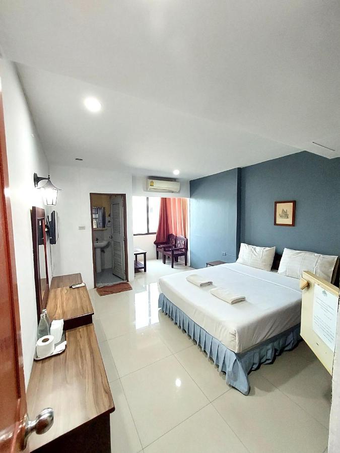 Traveller Inn Hotel Chiang Mai Exteriör bild
