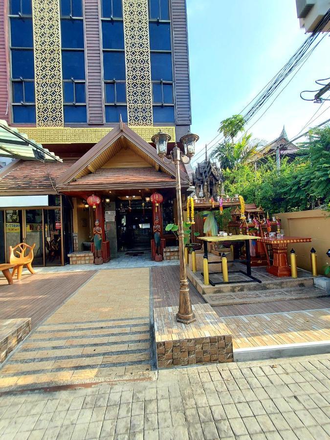 Traveller Inn Hotel Chiang Mai Exteriör bild