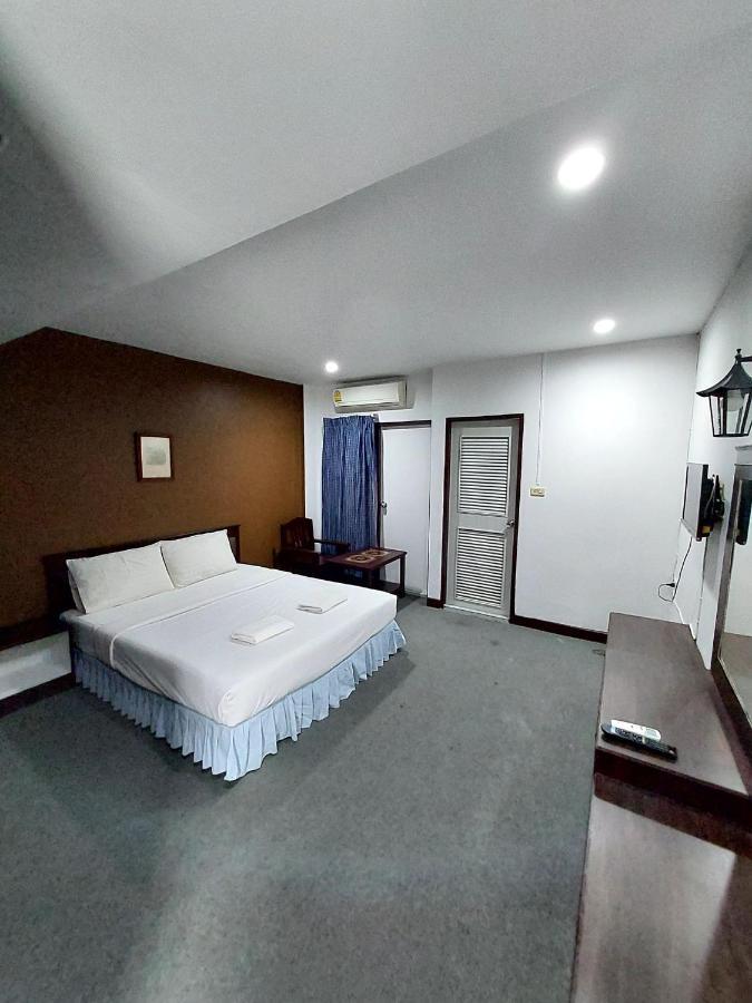 Traveller Inn Hotel Chiang Mai Exteriör bild