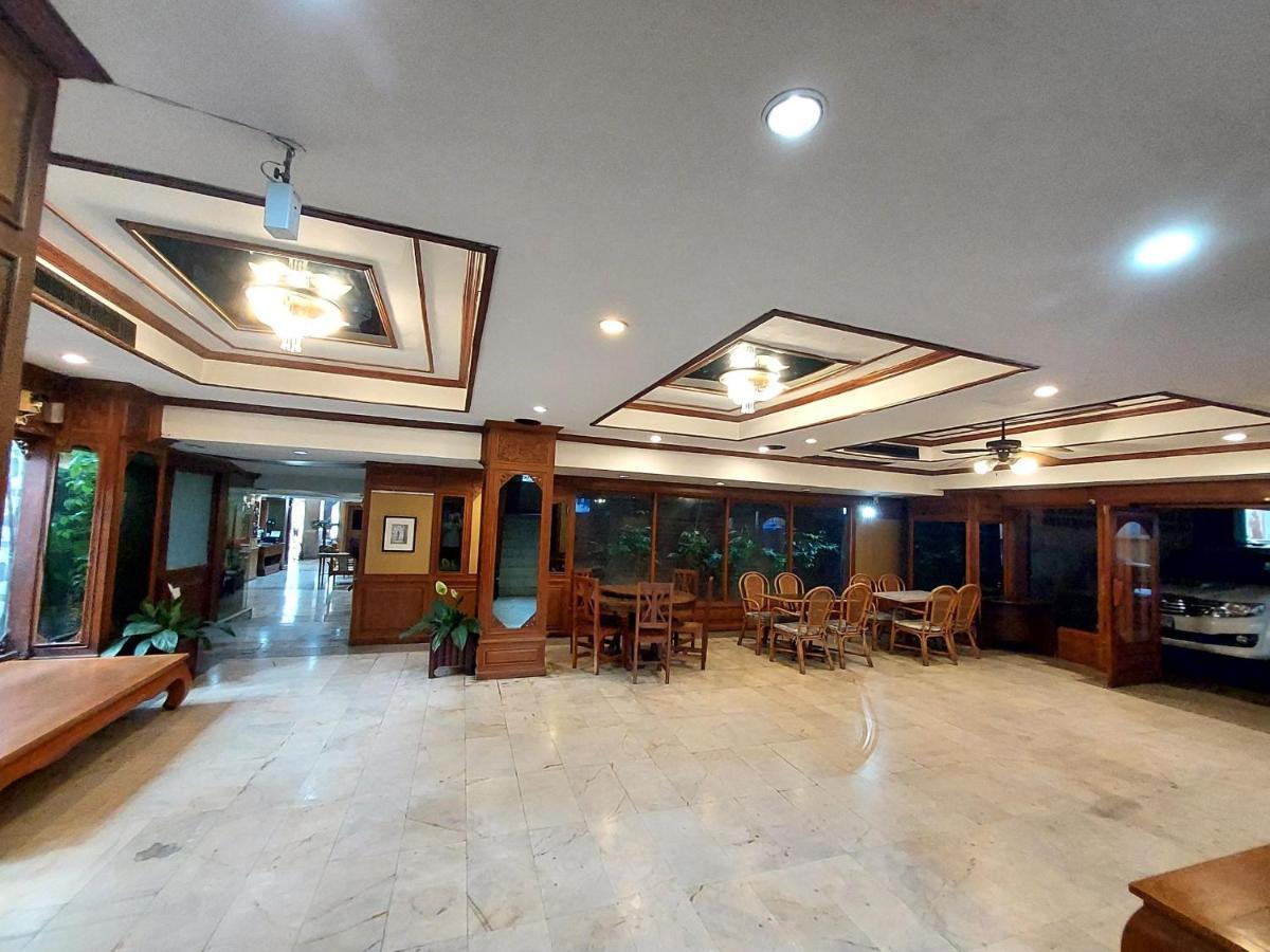 Traveller Inn Hotel Chiang Mai Exteriör bild