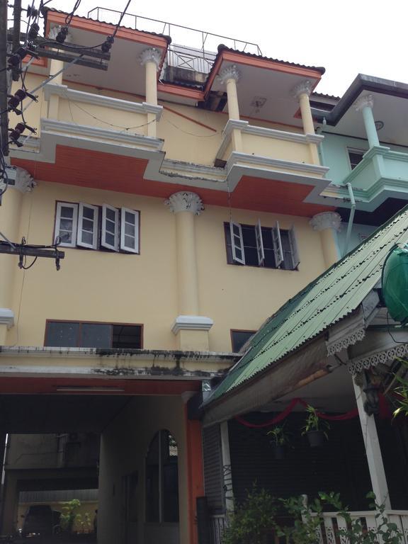 Traveller Inn Hotel Chiang Mai Exteriör bild