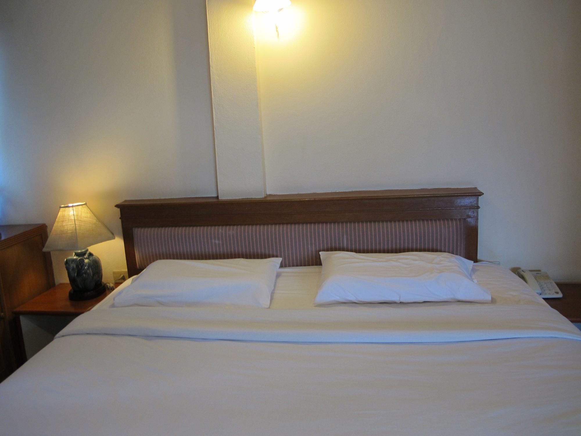 Traveller Inn Hotel Chiang Mai Exteriör bild